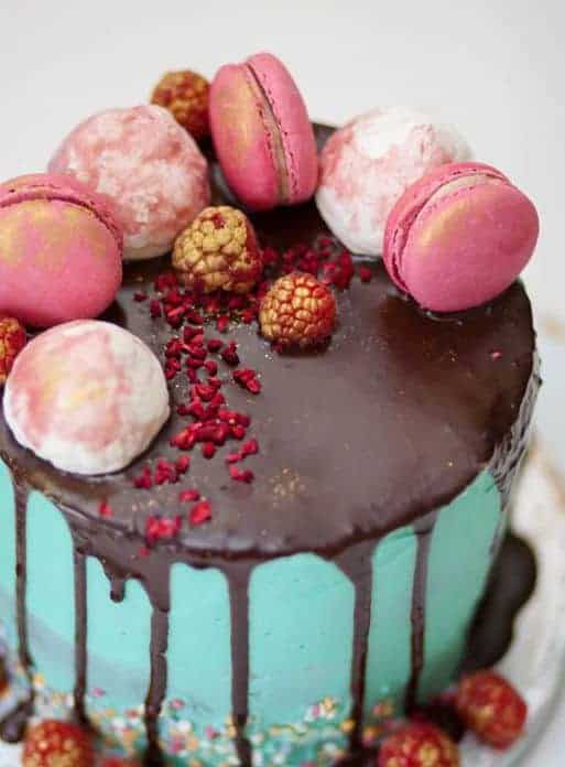 γαμήλια τούρτα με macarons