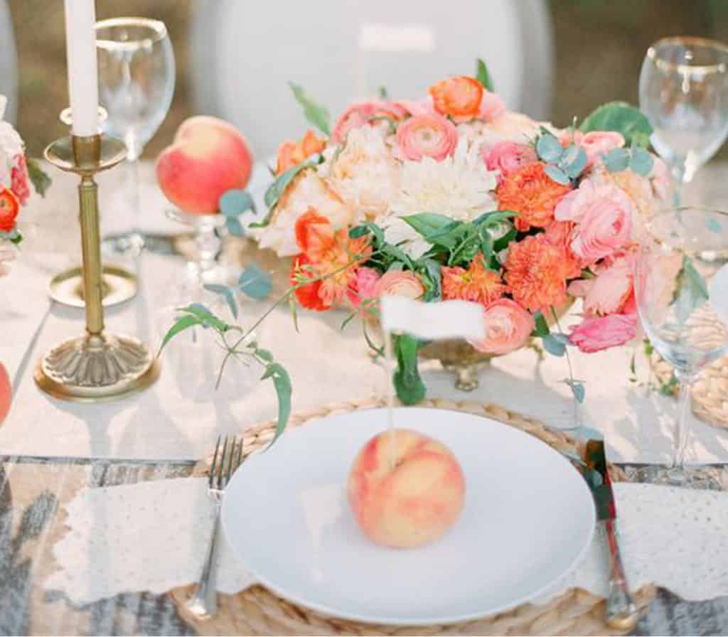 Διακοσμείστε το τραπέζι της δεξίωσης με ...φρούτα!