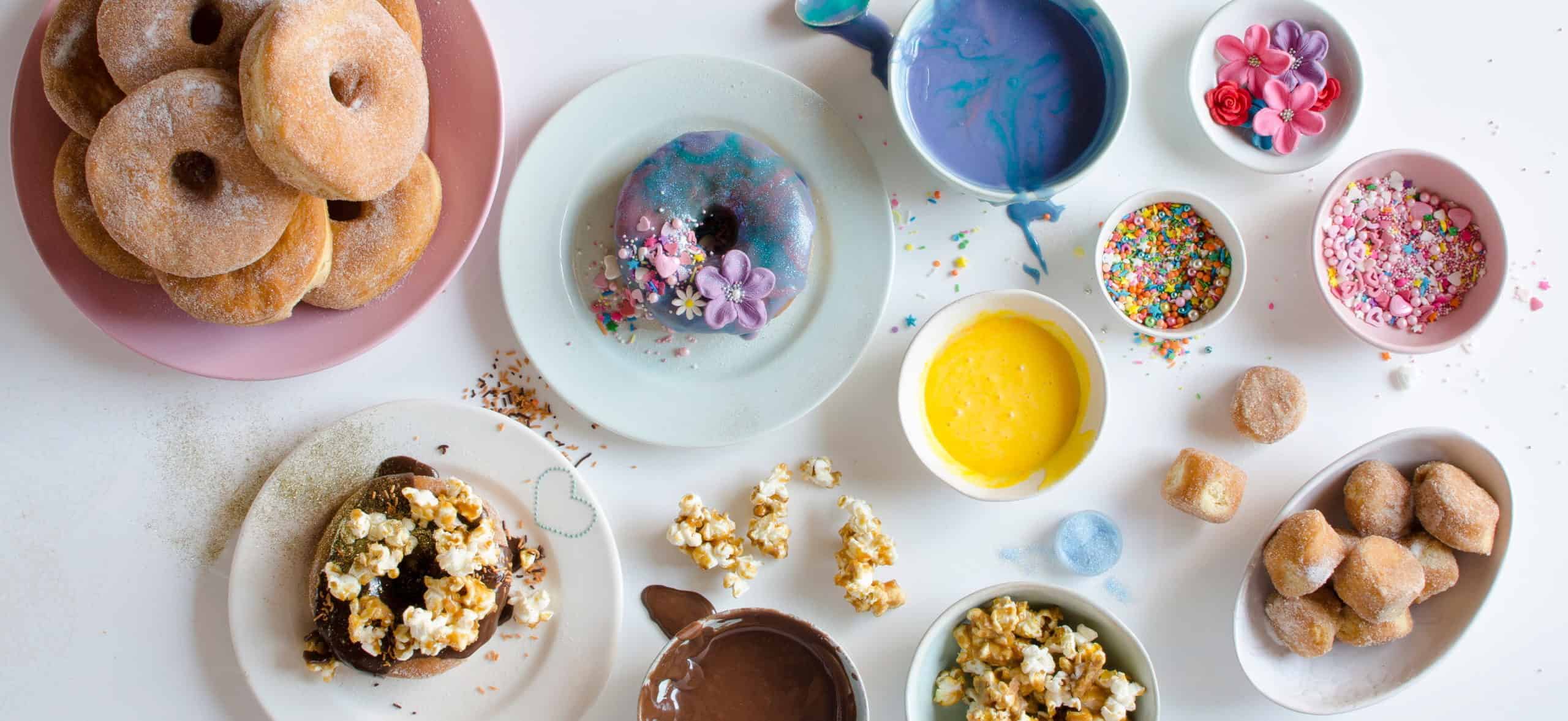 reception-interactive-catering-stations4 wedding catering station donuts
