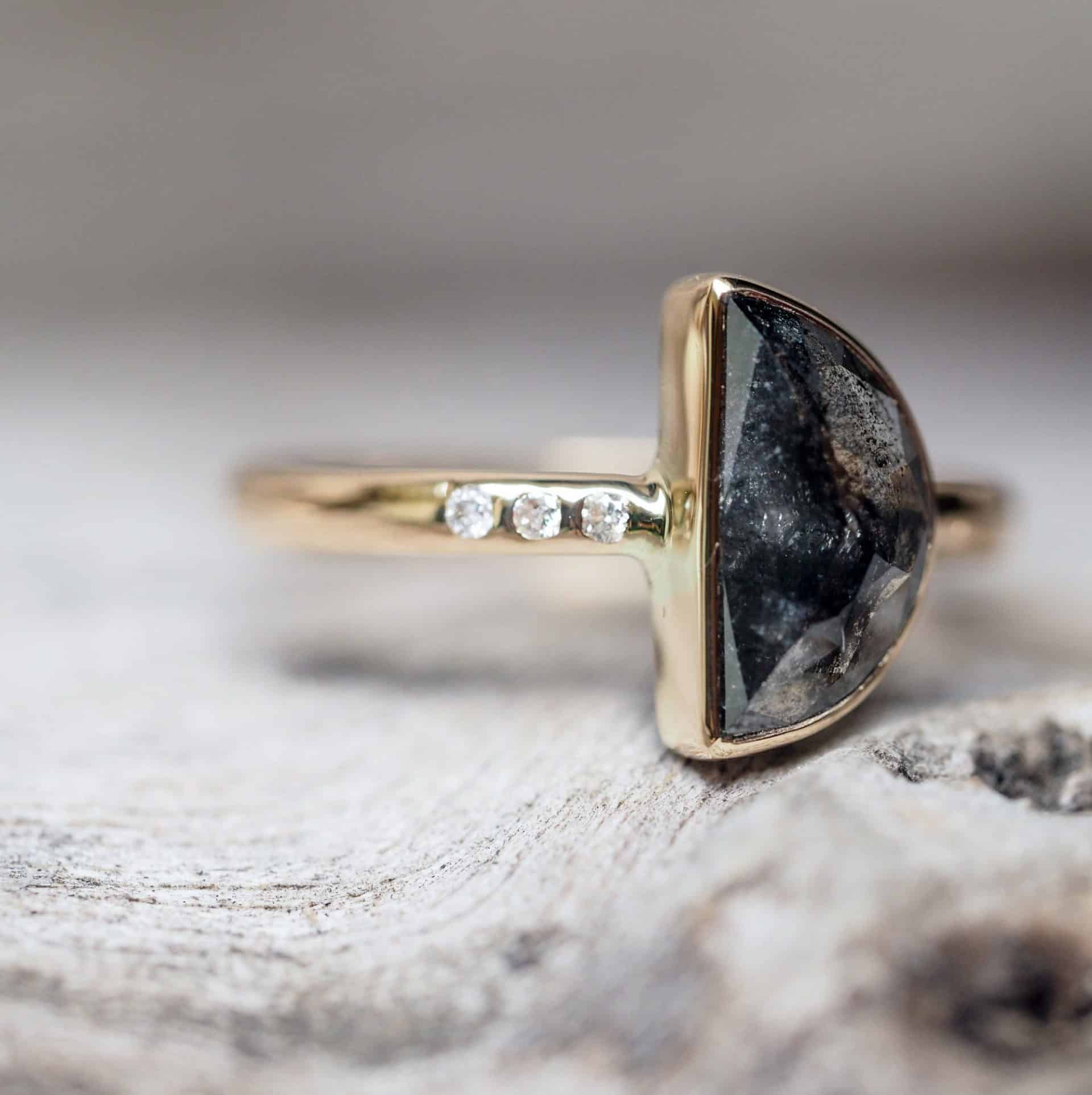 unique-engagement-rings-18 unique wedding ring with black stone