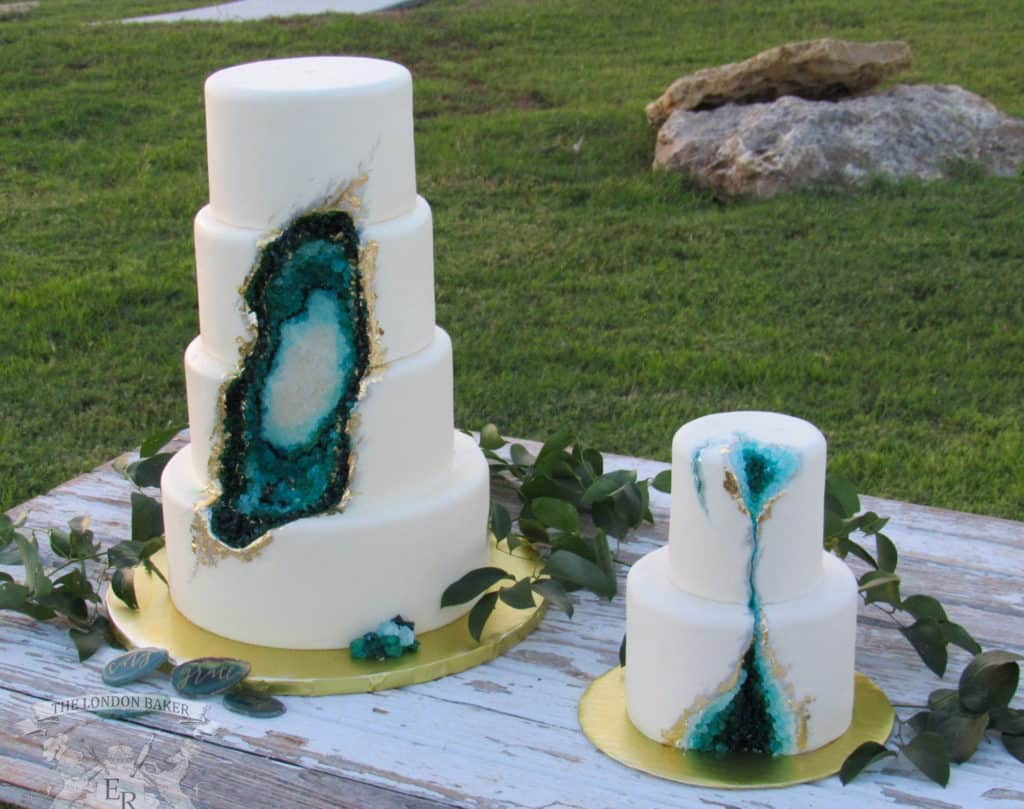 Εντυπωσιακές, γεώδεις, γαμήλιες τούρτες