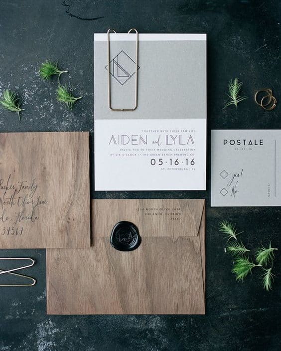wedding-invitations-2017-11 wedding invitation with wooden texture envelope and black sealing wax